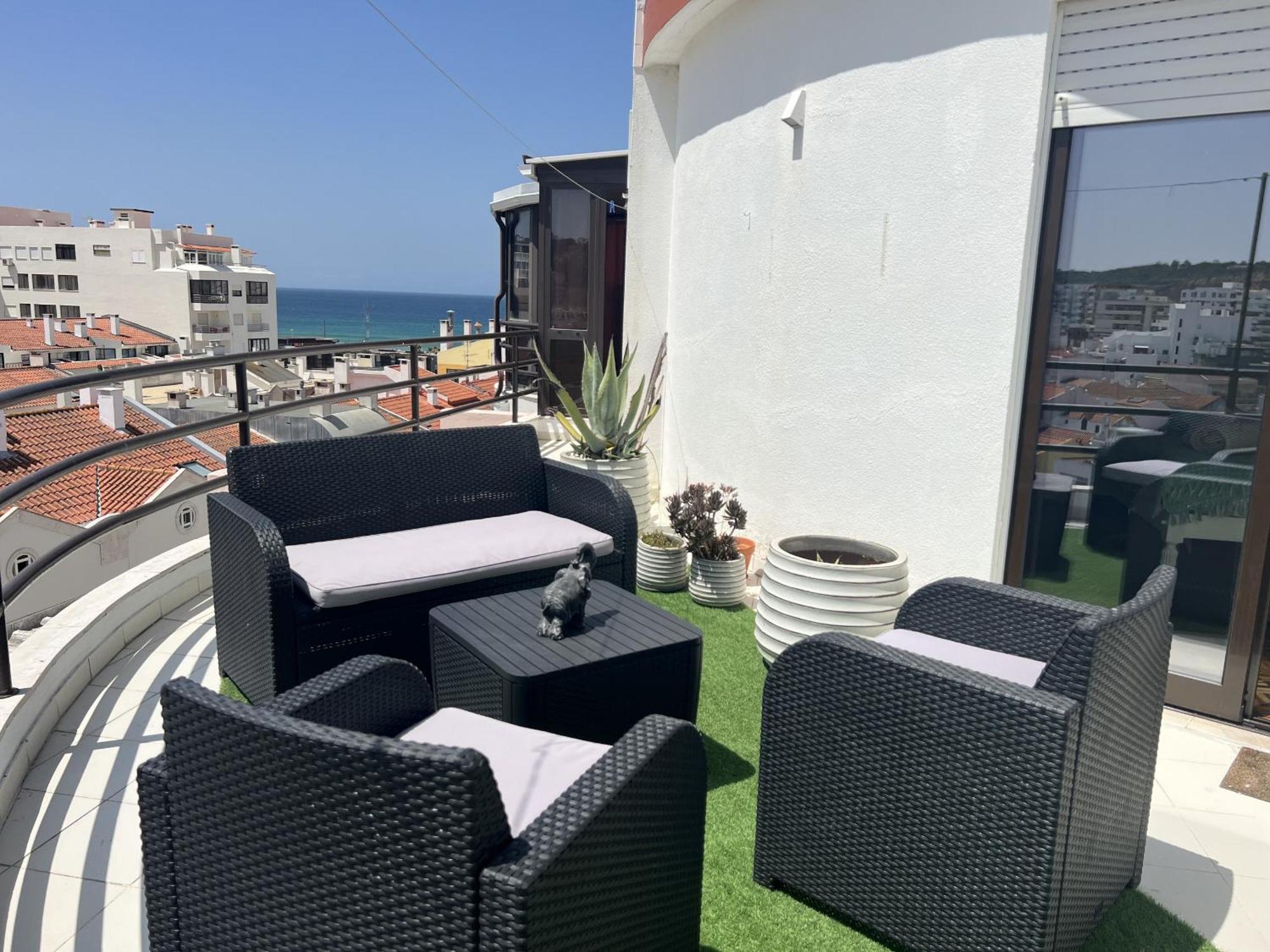 Mar A Vista Roof Apartment